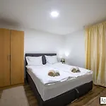 Pansion Beg Apartment *